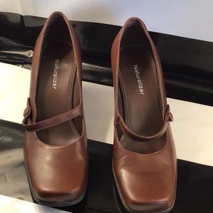 Size 7 Brown Leather Mary Jane Pumps Naturalizer